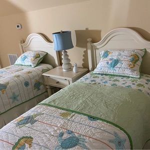 Pottery Barn Kids Ocean Critters twin bedding set